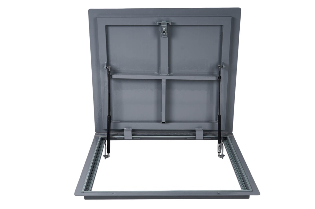 люк напольный в гараж IMG06798 (1).jpg