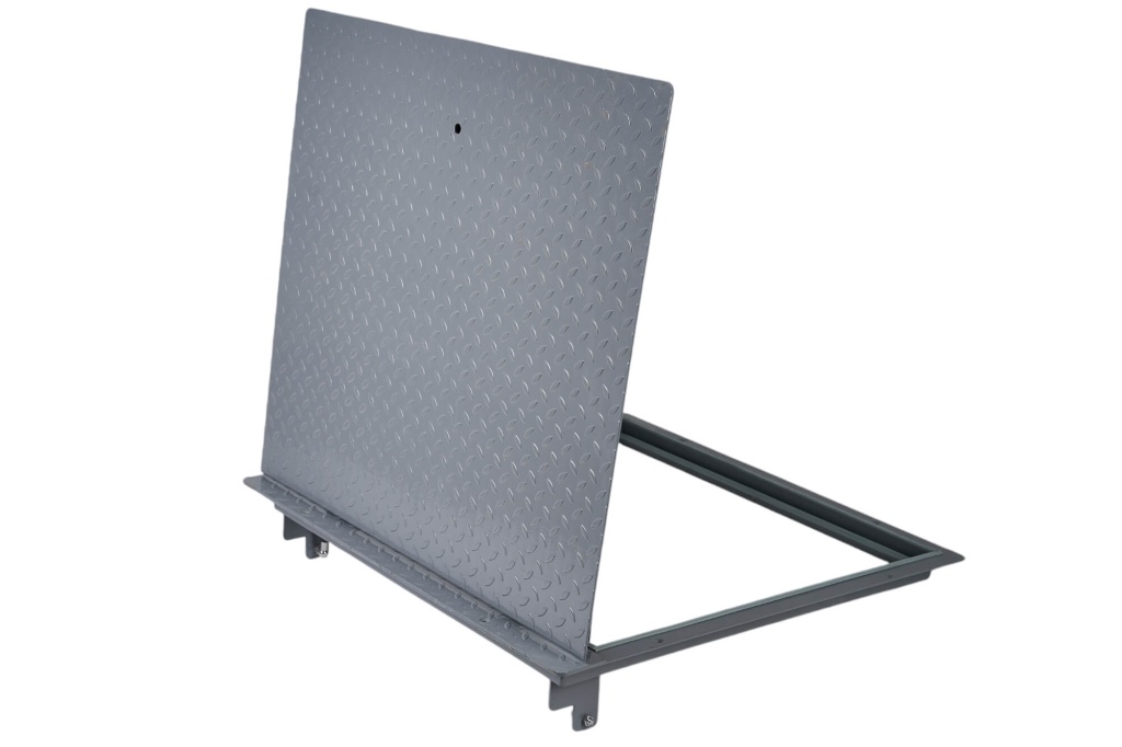 люки металлические напольные IMG06801 (1).jpg