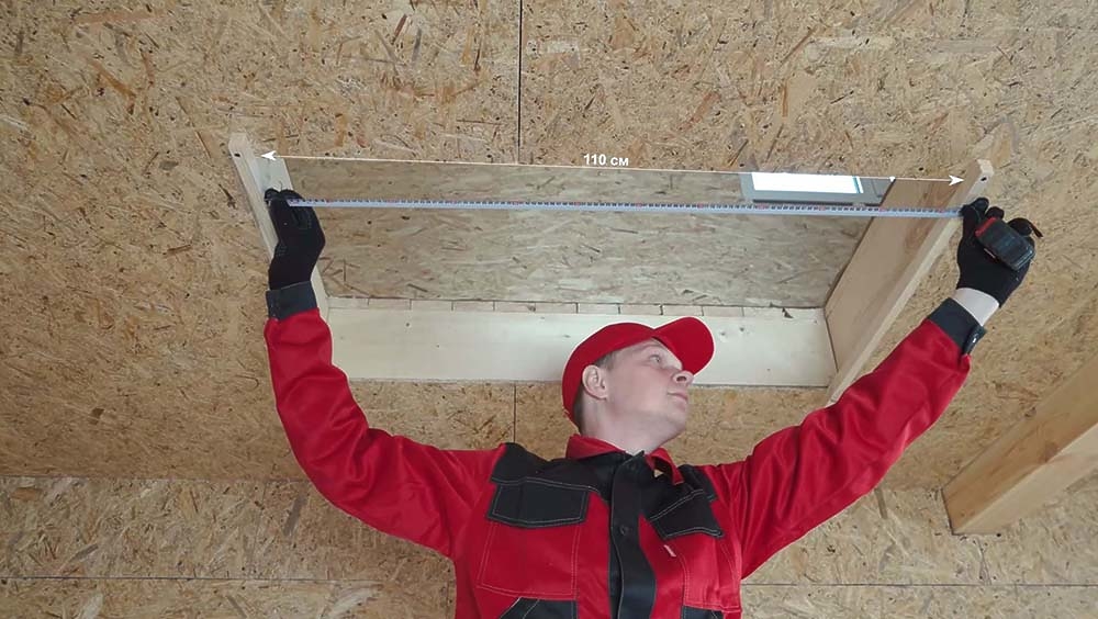 Проставки между чердачным коробом и проемом