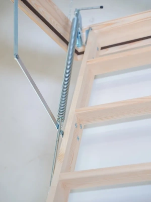 Чердачная лестница Docke Premium 70x120x300 детальное фото