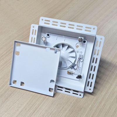 Вентиляционная решетка VRW 200x200 Tile / AURA 4C (белая) детальное фото
