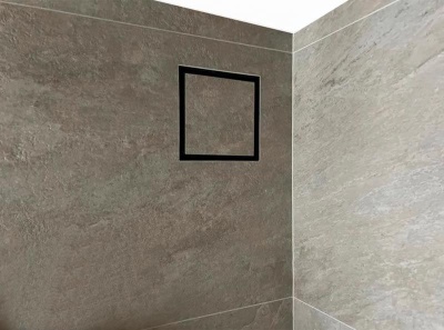 Вентиляционная решетка VRB 240x240 Tile / AURA 5C (черная) детальное фото