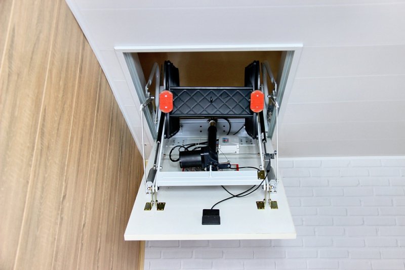 Чердачная ножничная лестница LOFTSTEP LCS-E (CH) 70×100×300 см — фото, характеристики