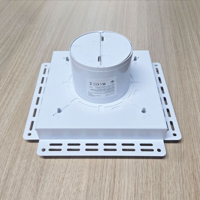 Вентиляционная решетка VRW 200x200 Tile / SLIM 4C (белая) детальное фото