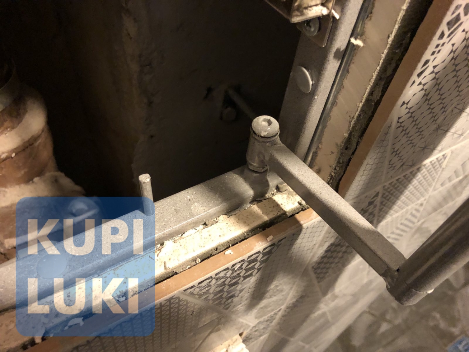 Нажимной стальной люк под плитку с регулировками 60х30