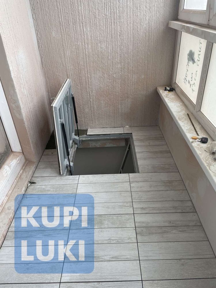 Люк для подвала Event ЛНСЭ 70x70 в интерьере