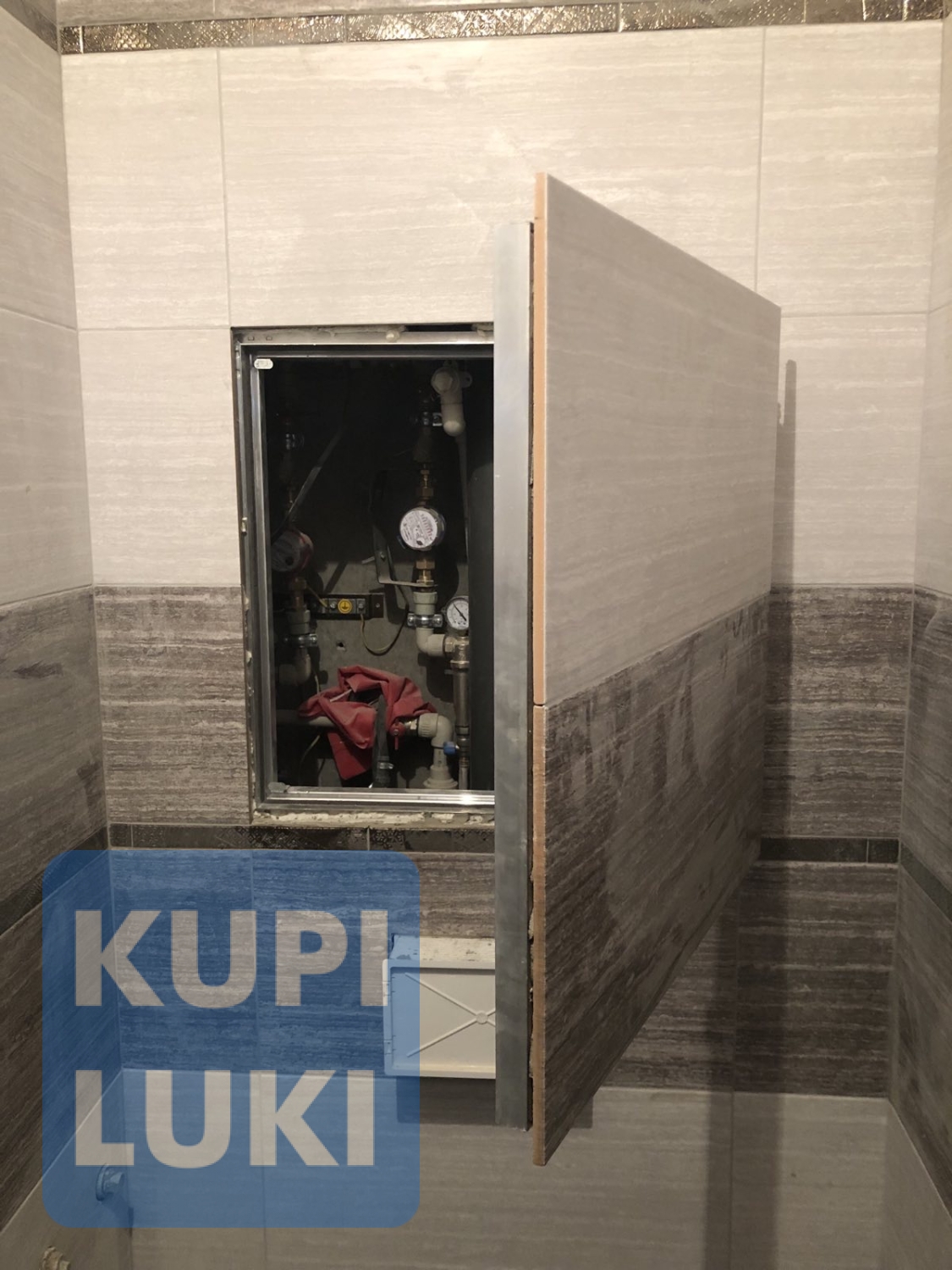 Люк под плитку Алюклик-М Revizor 60х60 интерьере