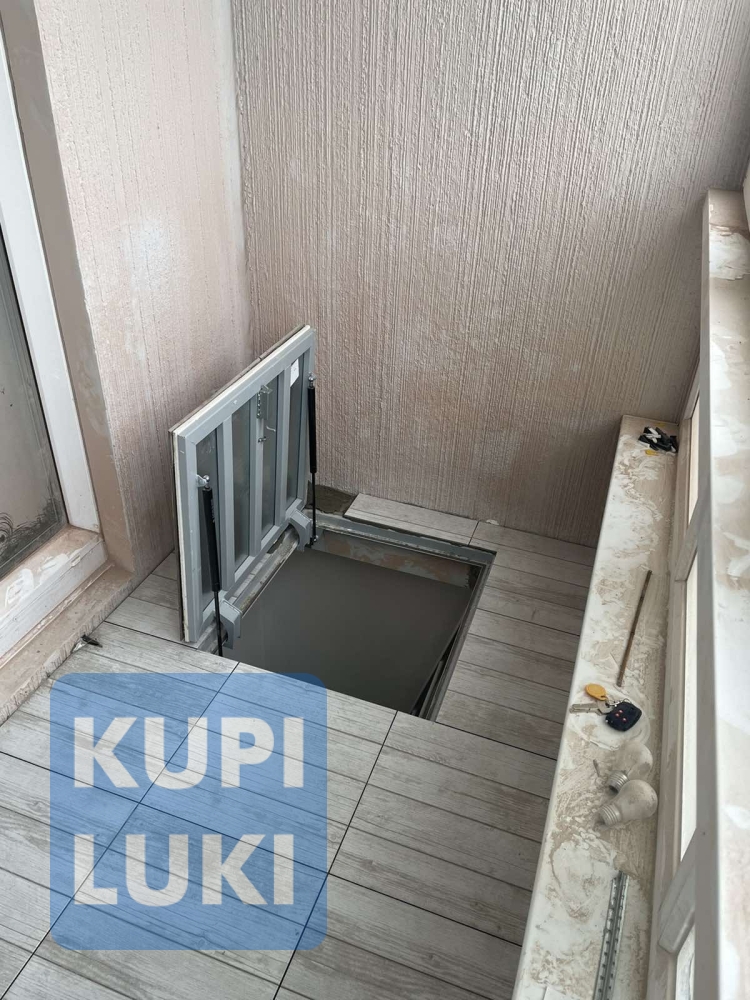 Люк для подвала Event ЛНСЭ 70x70 в интерьере